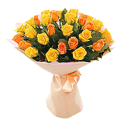 Букет з помаранчевих та жовтих троянд